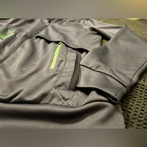 Reebok | Zip-Up Sweater - Picture 5 of 11